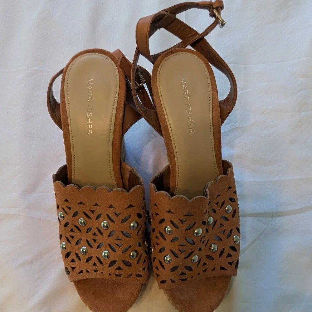 Marc Fisher Wedge Shoes Women's Size 8